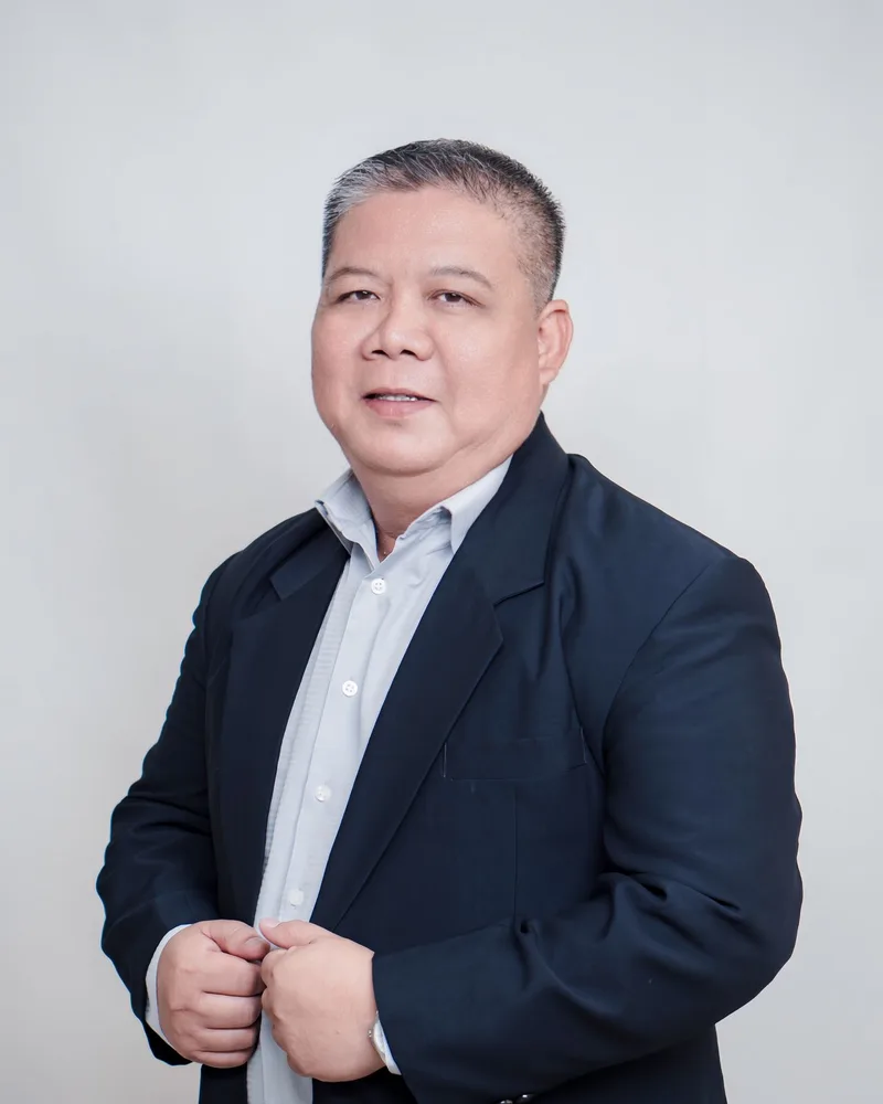 Ray D. Reyes
